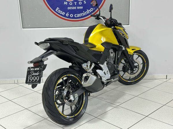 CB 300F TWISTER ABS - Image 12
